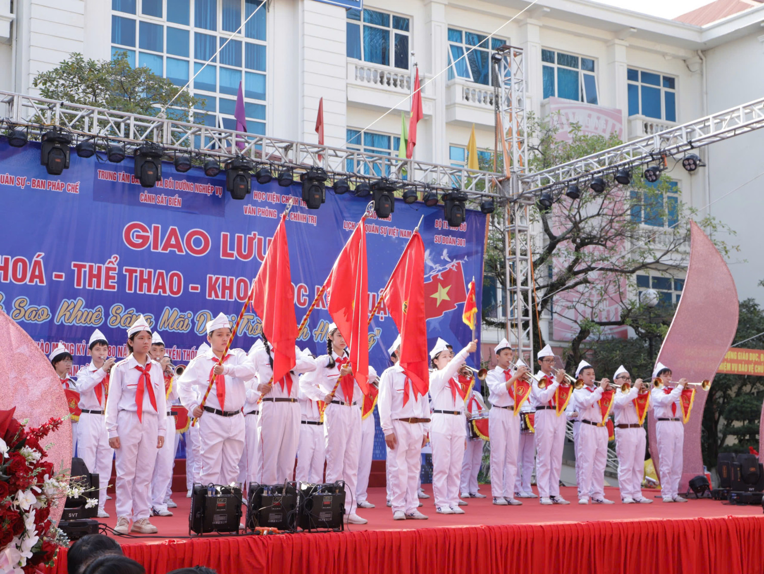 TRƯỜNG THCS LÊ HỒNG PHONG TÍCH CỰC THAM GIA CUỘC THI “EM YÊU BIỂN, ĐẢO QUÊ HƯƠNG