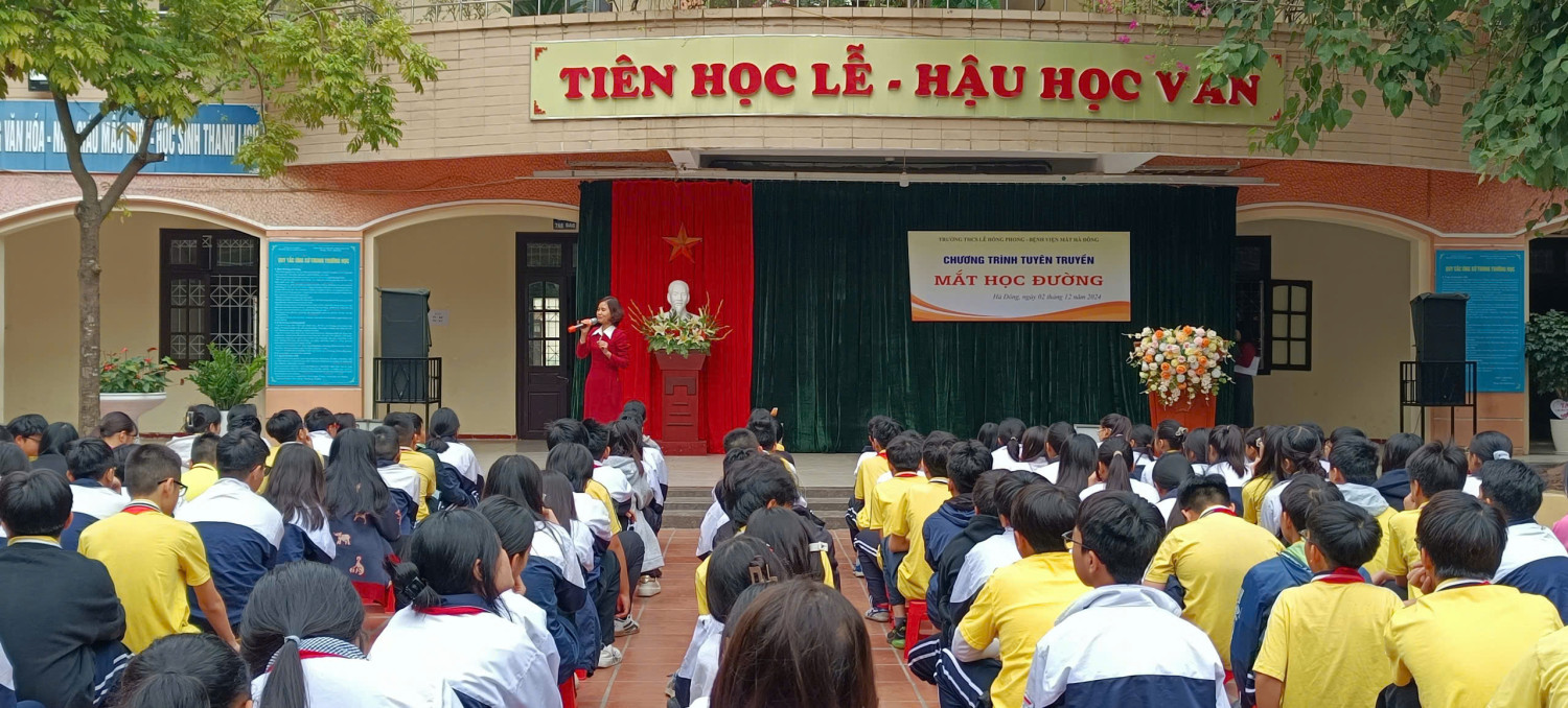 Chương trình tuyên truyền "Mắt học đường”